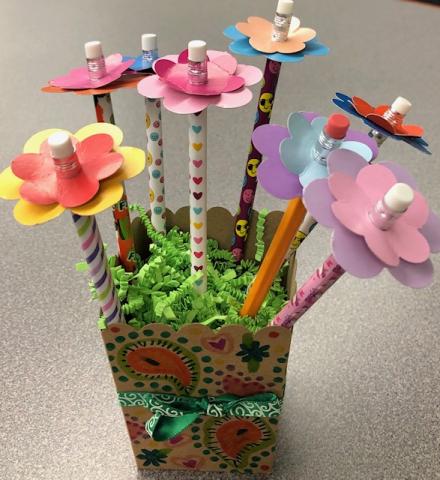 Color Your Own Pencil Holder - Pencils included!!