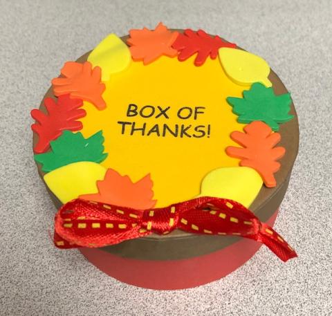 Round box to decorate with fall - Thanksgiving theme